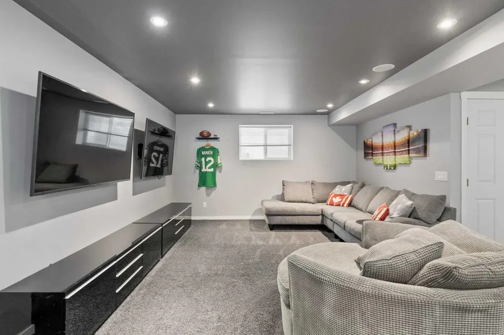 108 Coopers Grove SW Airdrie AB T4B 0G4