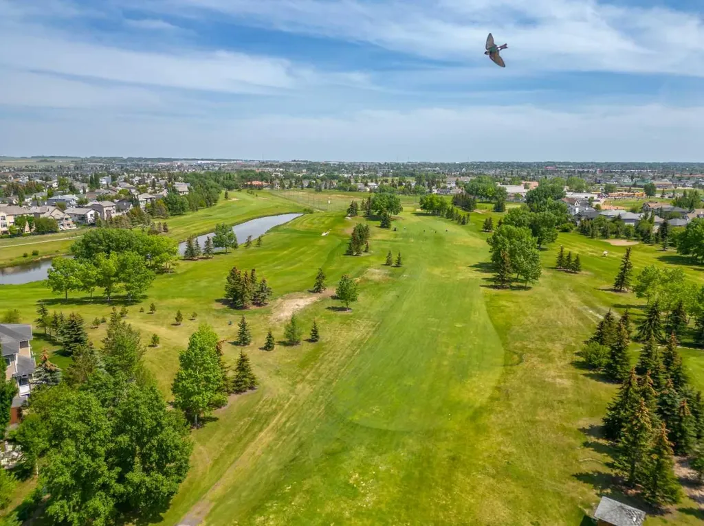 108 Coopers Grove SW Airdrie AB T4B 0G4