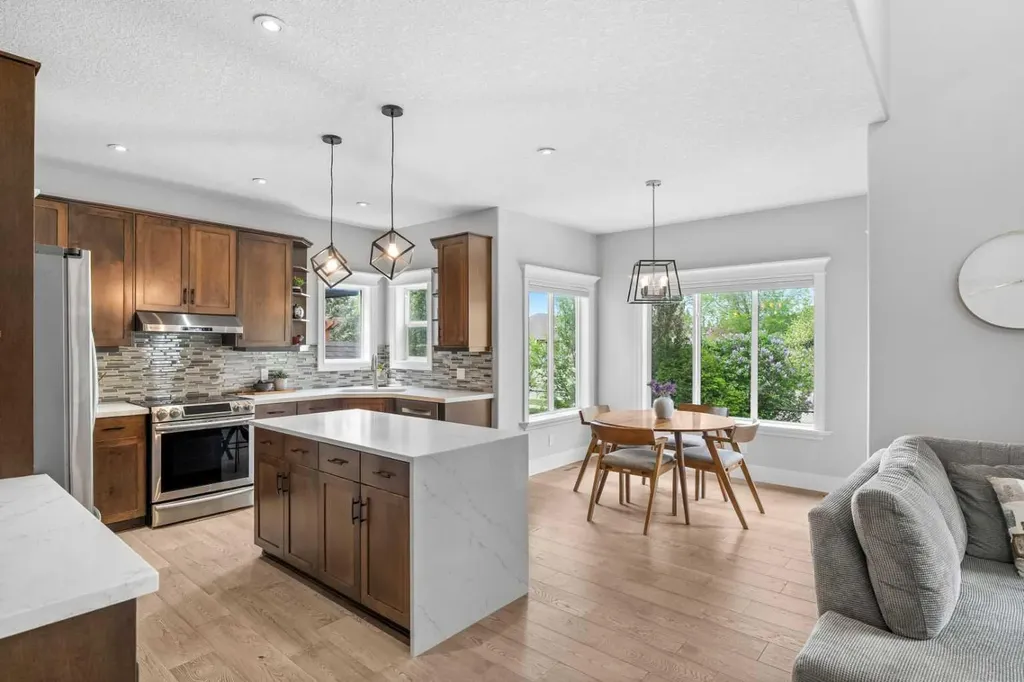 108 Coopers Grove SW Airdrie AB T4B 0G4