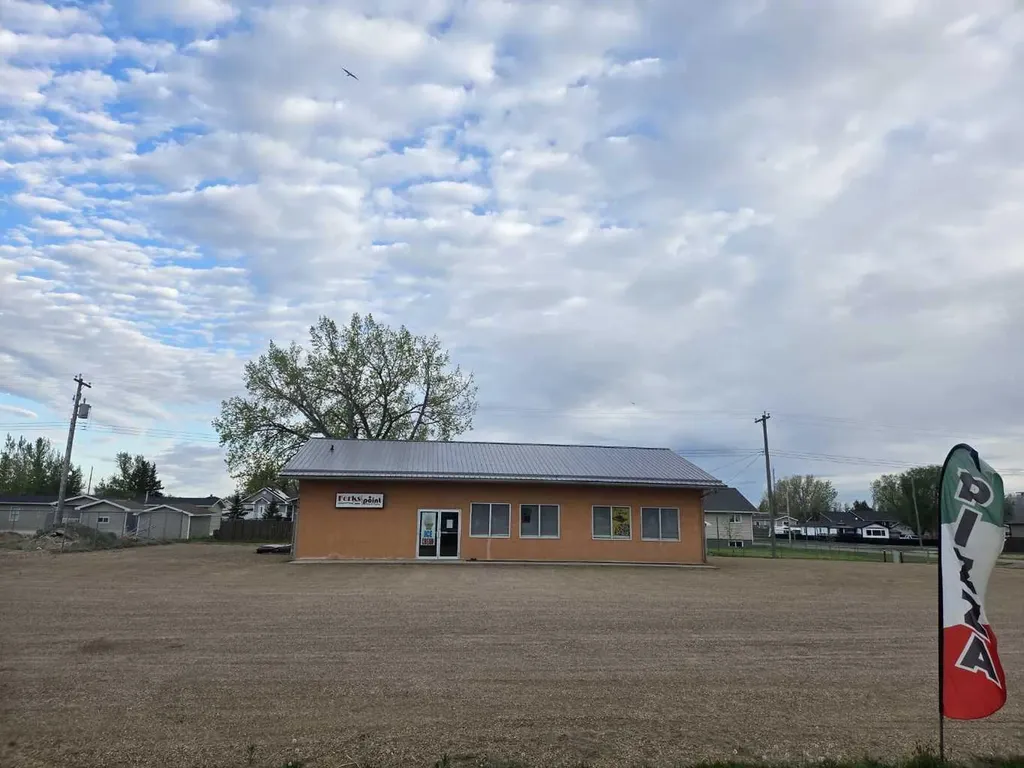 406 1 Street S Grassy Lake AB T0K 0Z0