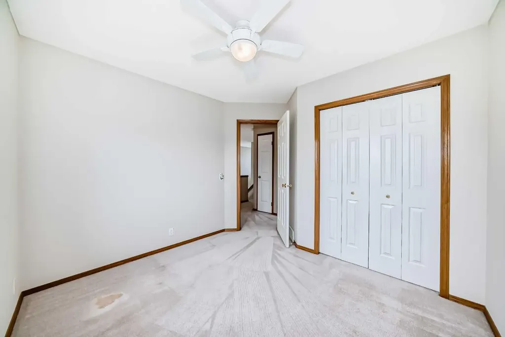 177 Douglas Glen Heath SE Calgary AB T2Z 2N1