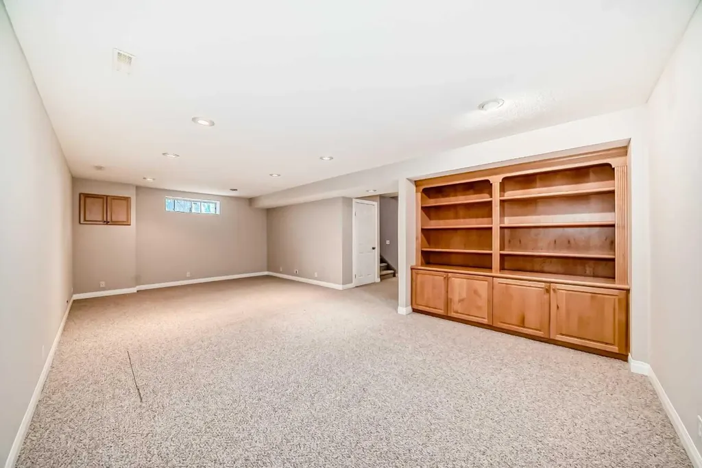 177 Douglas Glen Heath SE Calgary AB T2Z 2N1