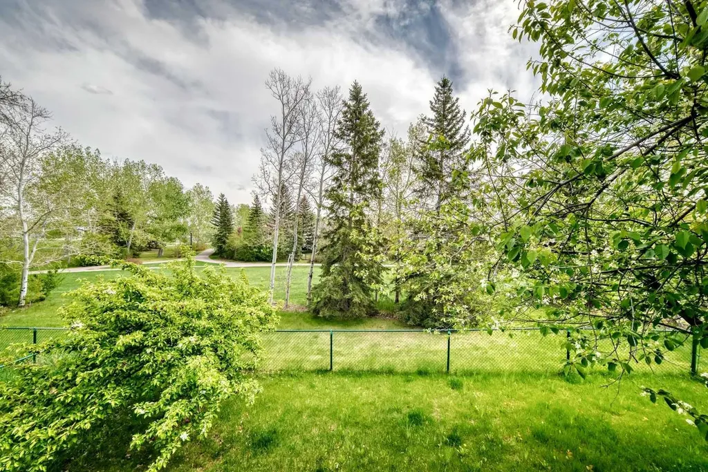 177 Douglas Glen Heath SE Calgary AB T2Z 2N1