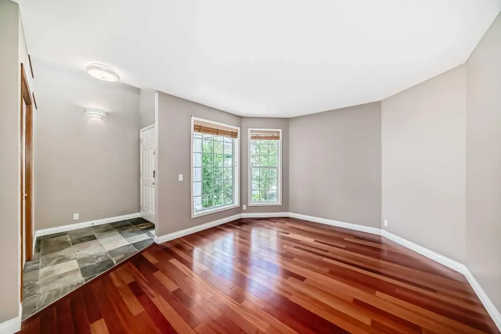 177 Douglas Glen Heath SE Calgary AB T2Z 2N1