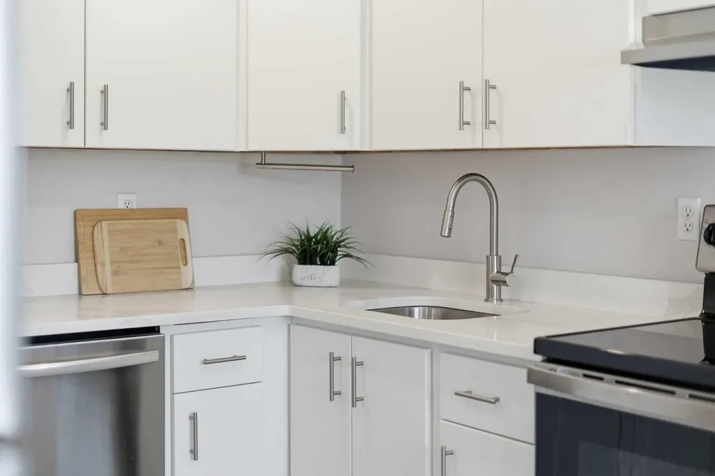 3809 45 Street SW Calgary AB T3E 3H4