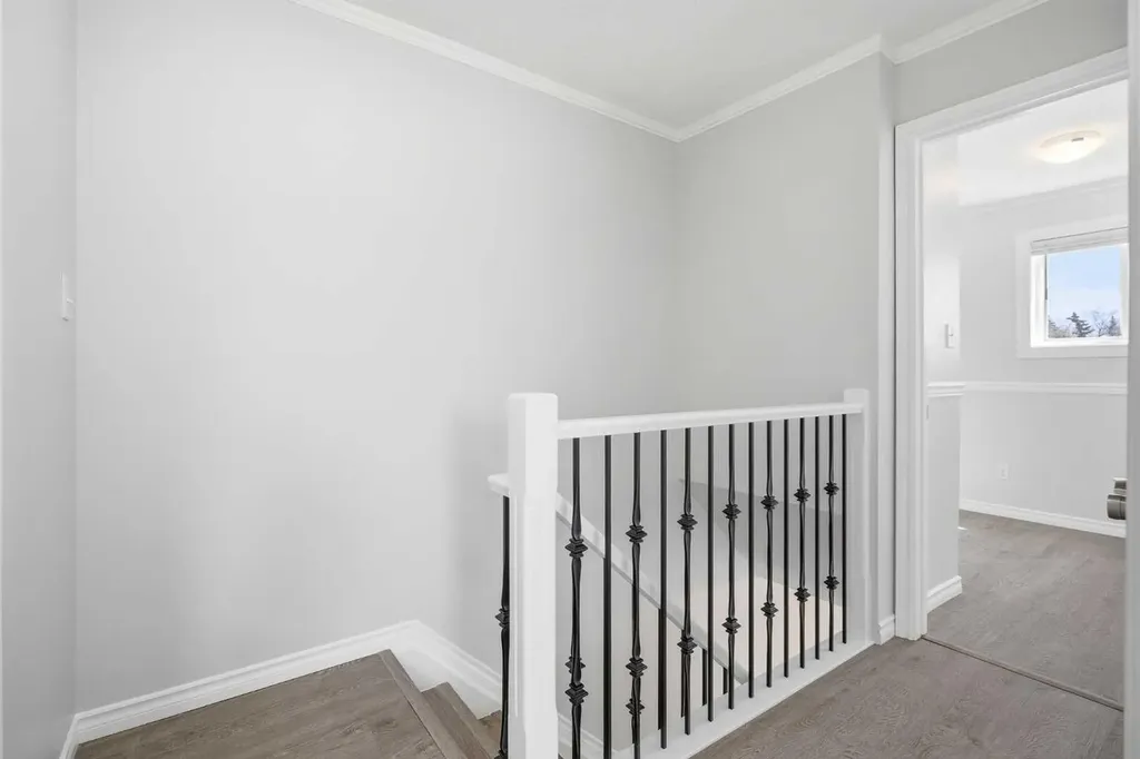 3809 45 Street SW Calgary AB T3E 3H4