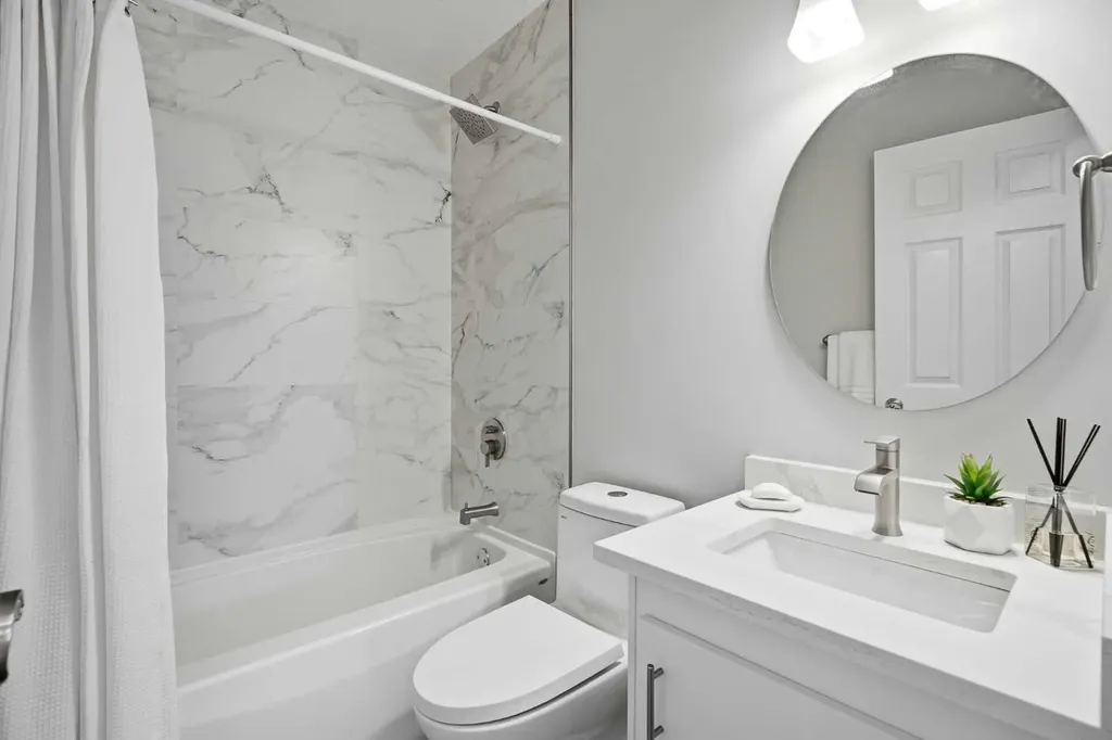 3809 45 Street SW Calgary AB T3E 3H4