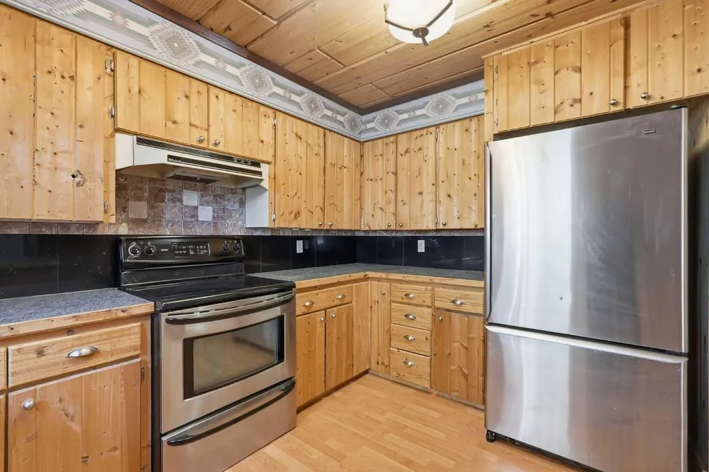 5139 Highway 27 Rural Mountain View County AB T0M 1X0