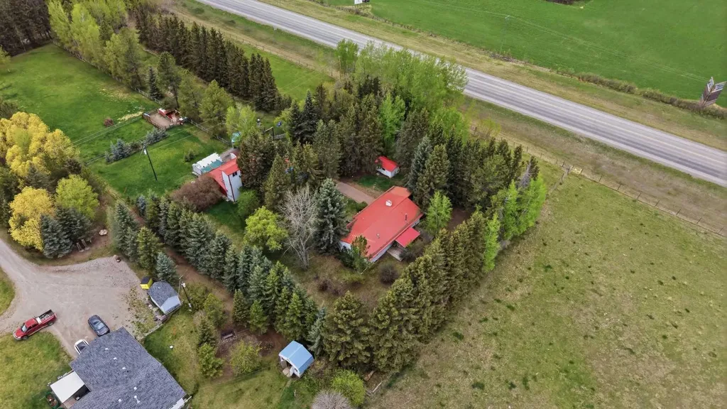 5139 Highway 27 Rural Mountain View County AB T0M 1X0