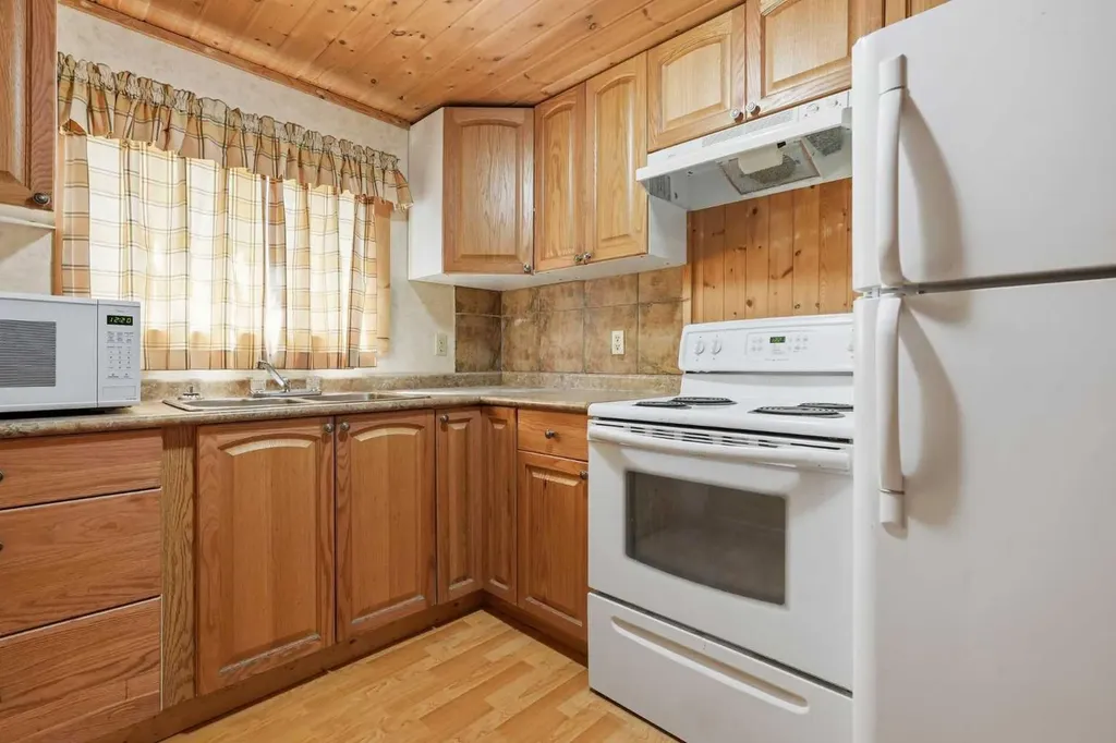 5139 Highway 27 Rural Mountain View County AB T0M 1X0