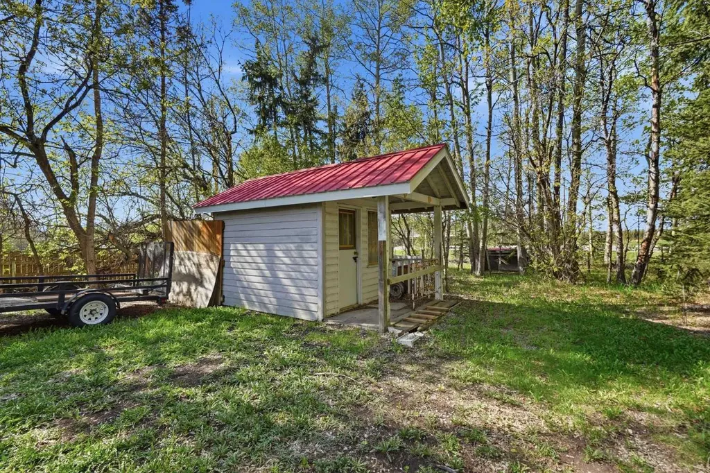 5139 Highway 27 Rural Mountain View County AB T0M 1X0