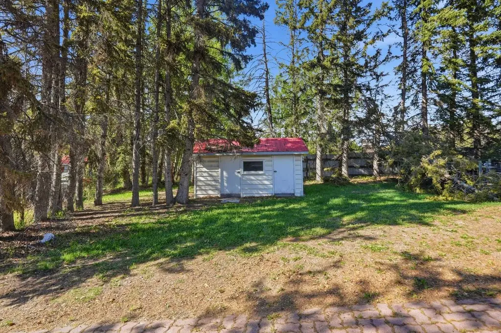 5139 Highway 27 Rural Mountain View County AB T0M 1X0