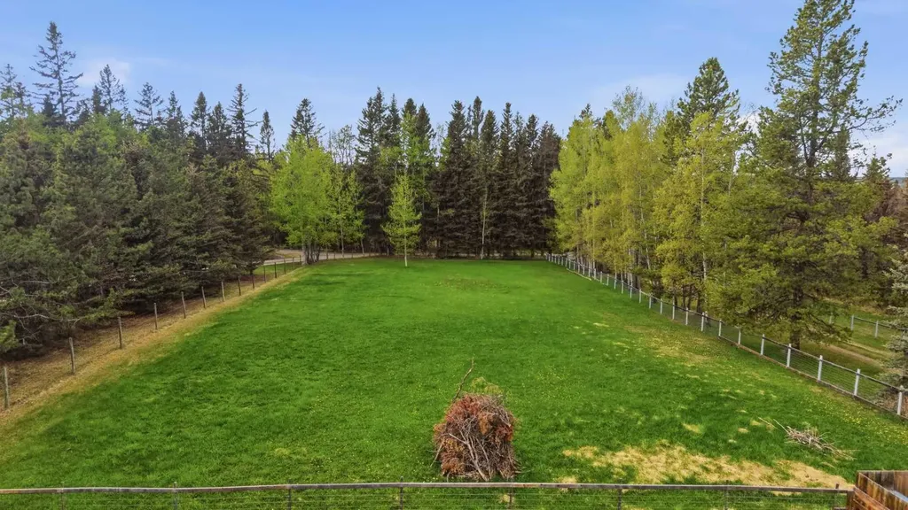 5139 Highway 27 Rural Mountain View County AB T0M 1X0
