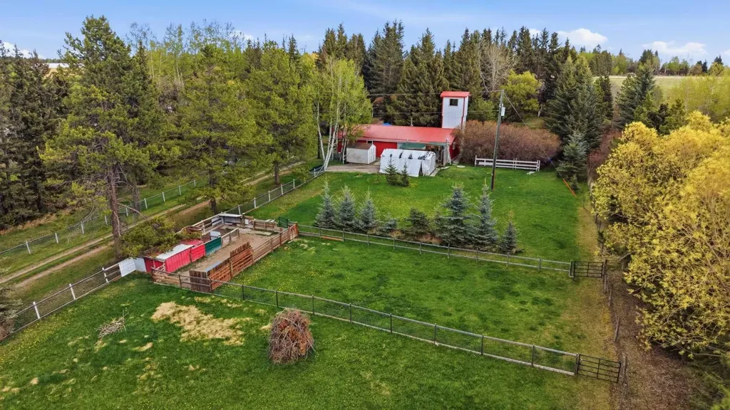 5139 Highway 27 Rural Mountain View County AB T0M 1X0