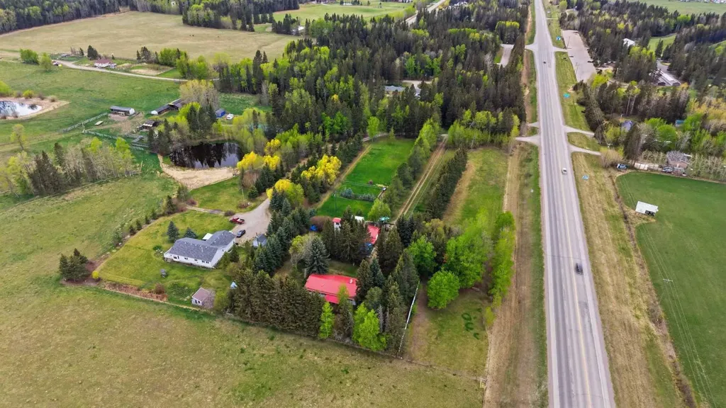 5139 Highway 27 Rural Mountain View County AB T0M 1X0