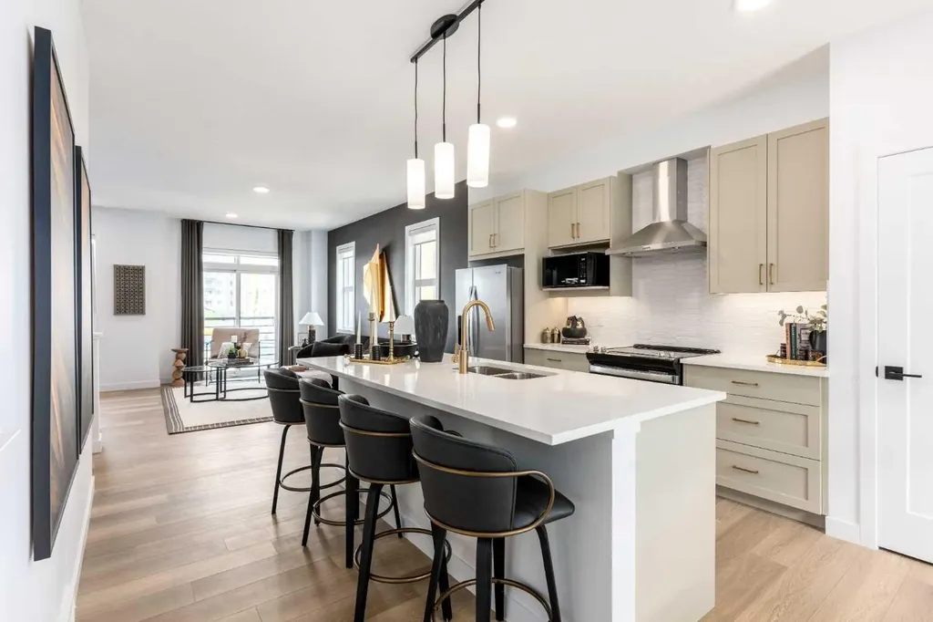 437 Alpine Avenue SW Calgary AB T2Y 0Z8