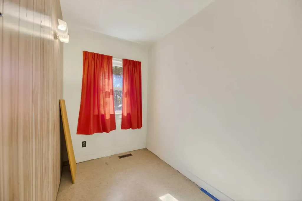 1701 18 Avenue Didsbury AB T0M 0W0