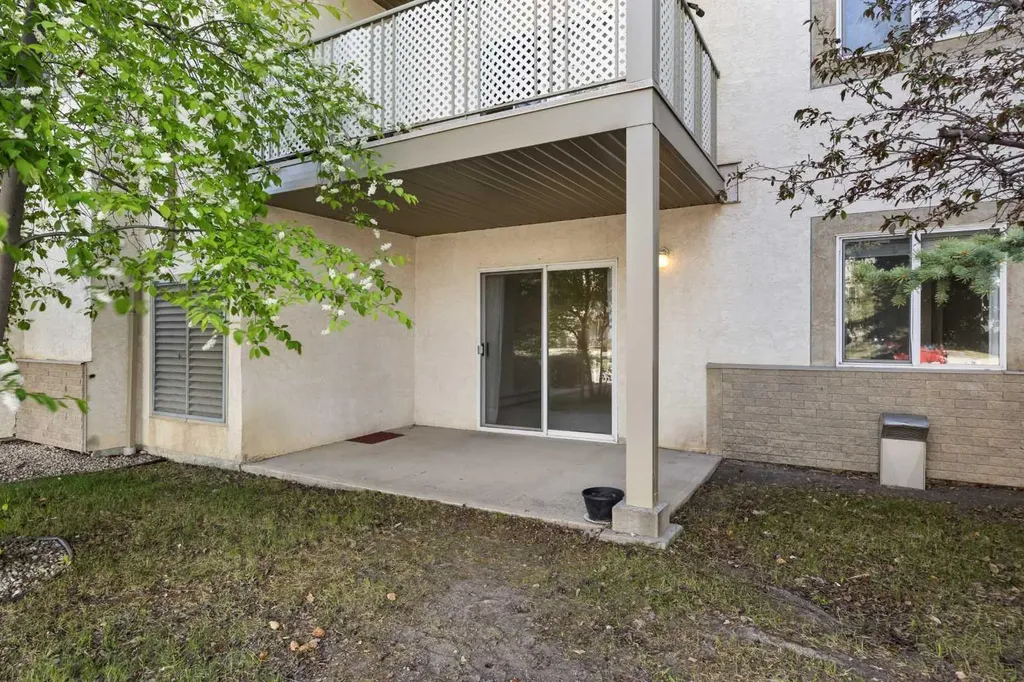 20 Harvest Rose Park NE Calgary AB T3K 4Z1