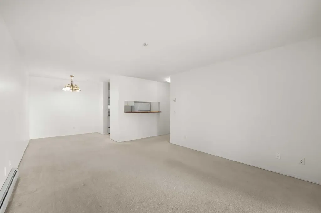 20 Harvest Rose Park NE Calgary AB T3K 4Z1