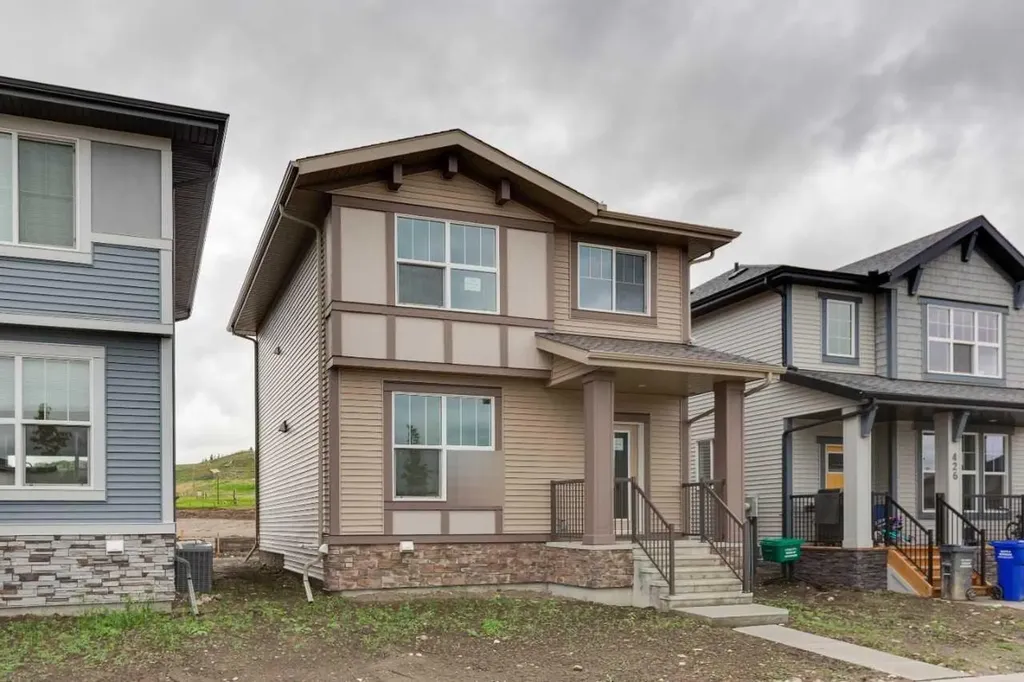 422 Heartland Way Cochrane AB T4C3E5