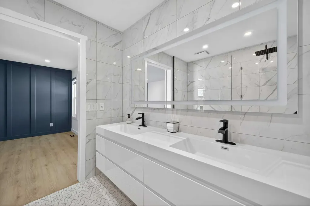 215 Del Ray Road NE Calgary AB T1Y 6V9