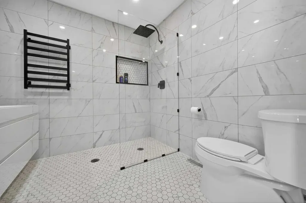 215 Del Ray Road NE Calgary AB T1Y 6V9