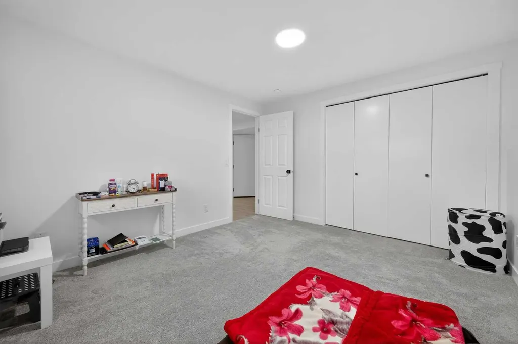 215 Del Ray Road NE Calgary AB T1Y 6V9
