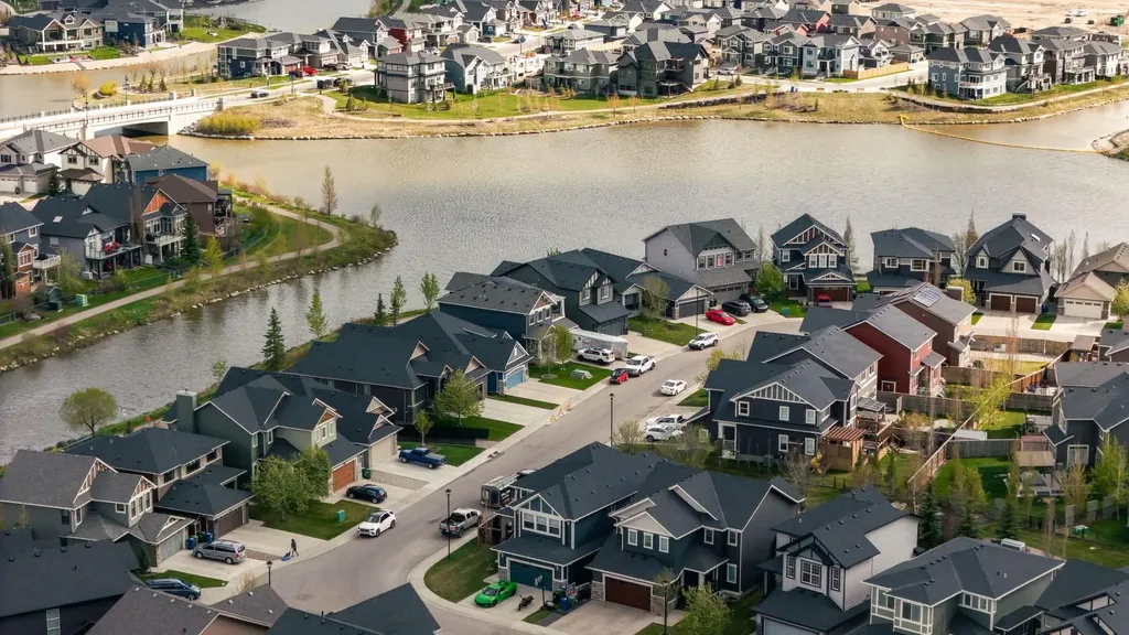 71 Canals Close SW Airdrie AB T4B 0S6