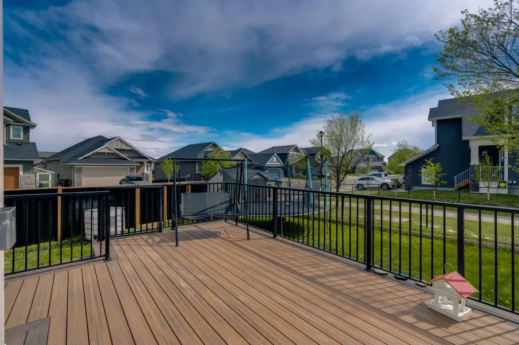 71 Canals Close SW Airdrie AB T4B 0S6