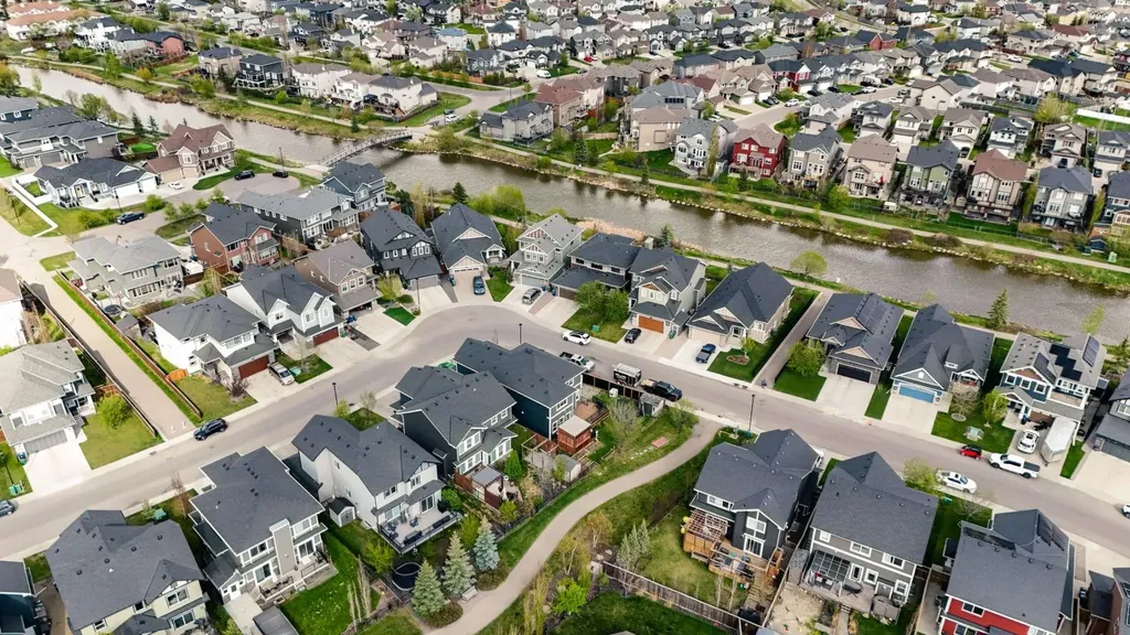 71 Canals Close SW Airdrie AB T4B 0S6