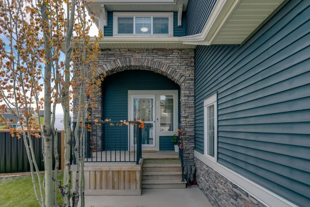 71 Canals Close SW Airdrie AB T4B 0S6
