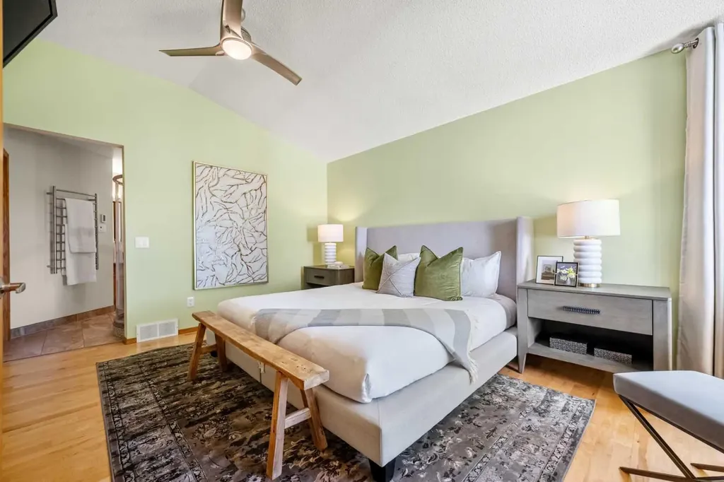 15 Sunrise Way Priddis Greens AB T0L 1W3