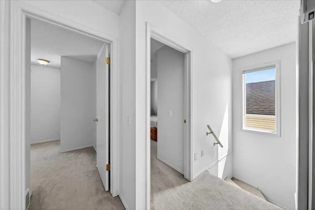 166 Mt Lorette Close SE Calgary AB T2Z 2L7