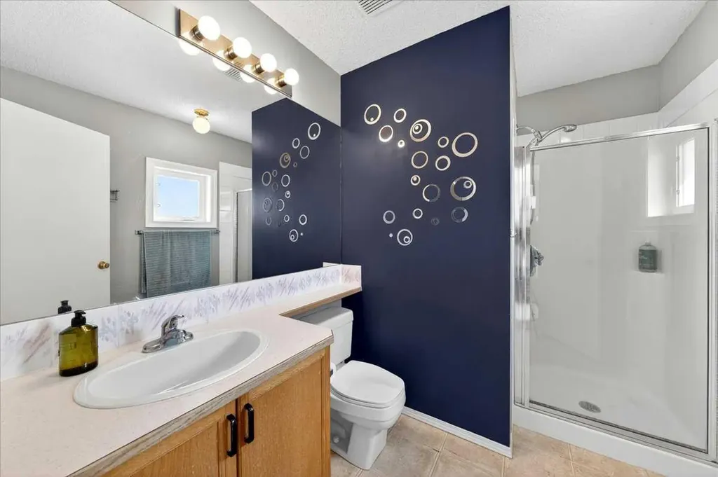 166 Mt Lorette Close SE Calgary AB T2Z 2L7