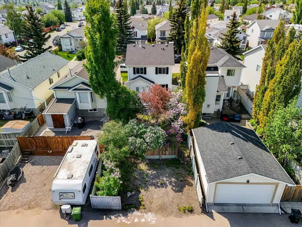 166 Mt Lorette Close SE Calgary AB T2Z 2L7