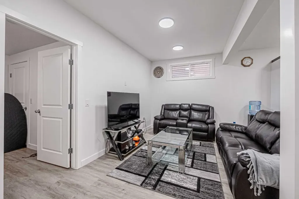 2325 Lancaster Heights SE Airdrie AB T4A 3P3
