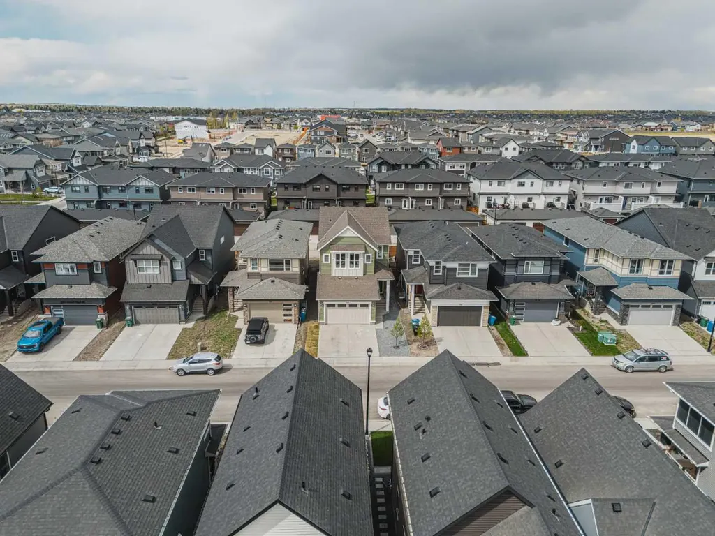 2325 Lancaster Heights SE Airdrie AB T4A 3P3