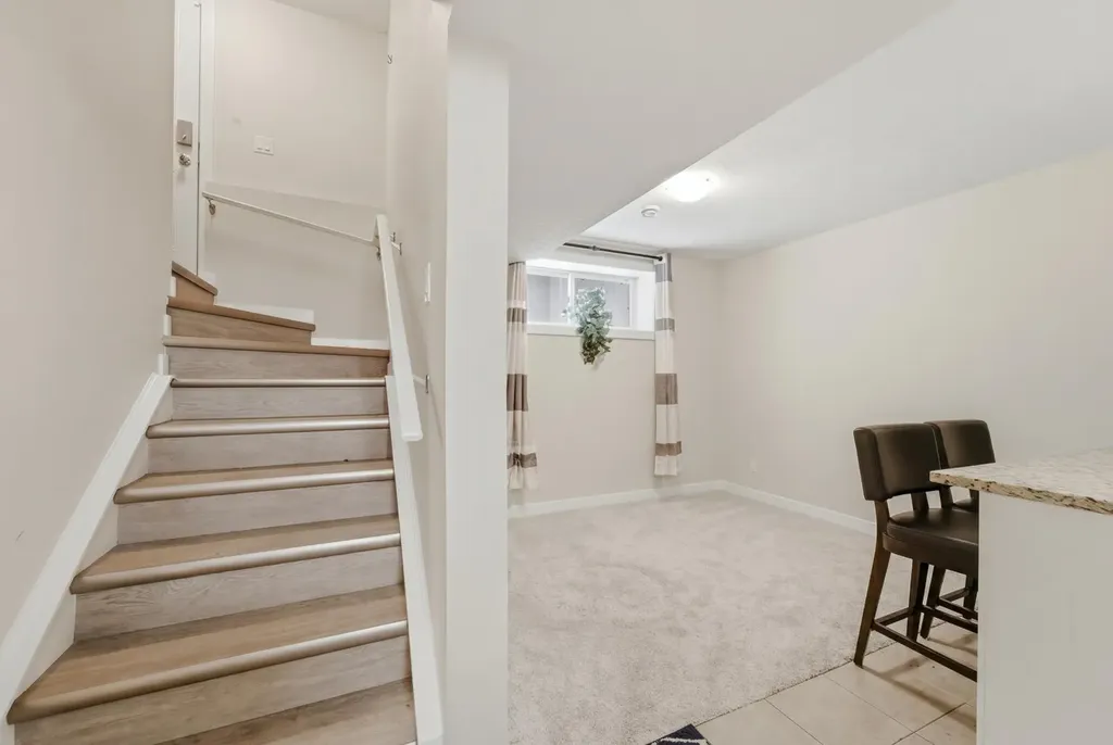 254 Redstone Drive NE Calgary AB T3N 0N3