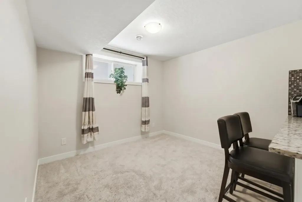 254 Redstone Drive NE Calgary AB T3N 0N3