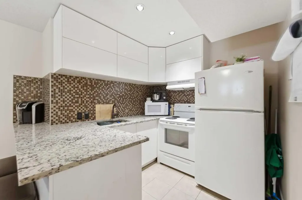 254 Redstone Drive NE Calgary AB T3N 0N3