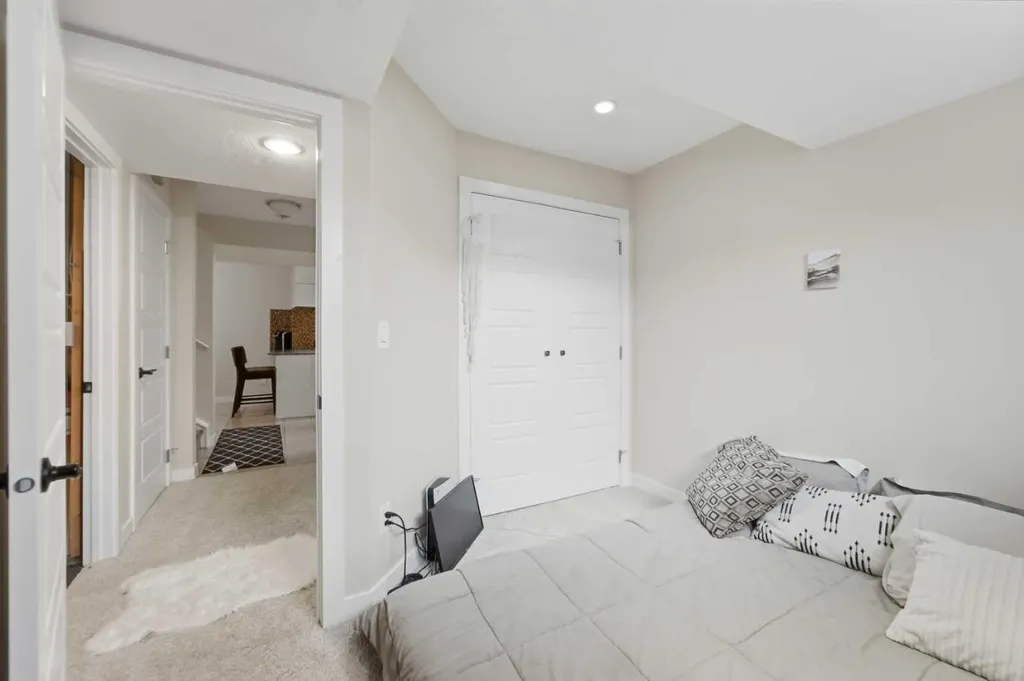 254 Redstone Drive NE Calgary AB T3N 0N3