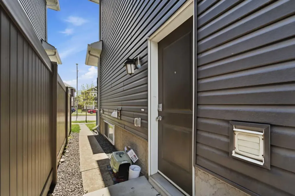 254 Redstone Drive NE Calgary AB T3N 0N3