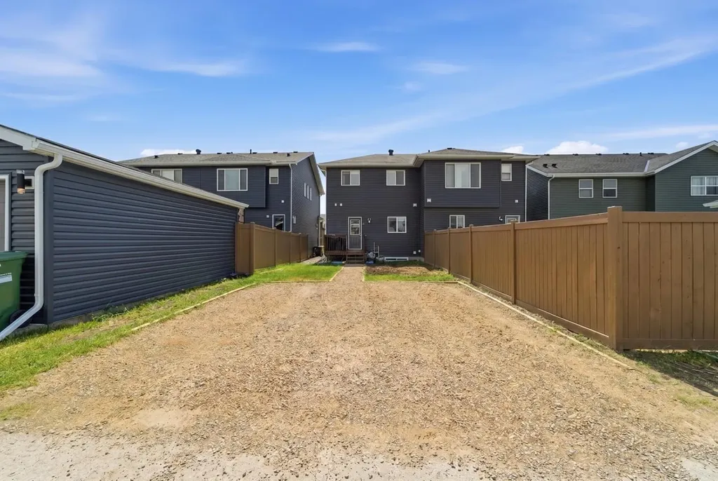 254 Redstone Drive NE Calgary AB T3N 0N3