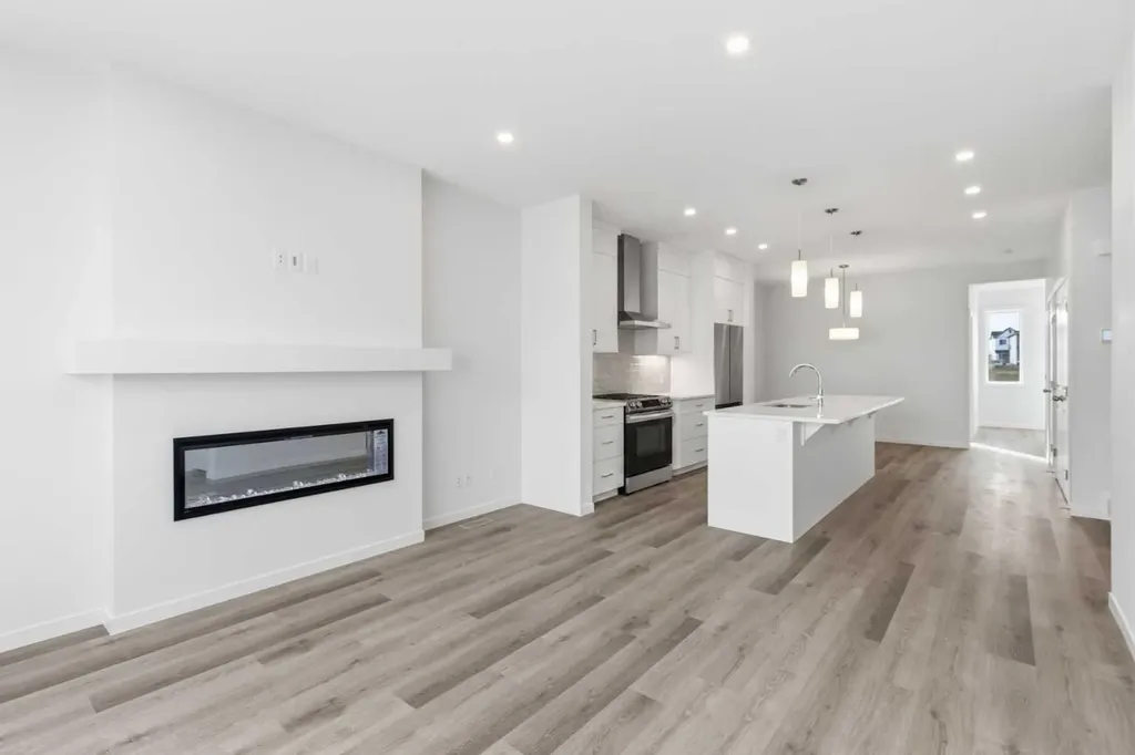 199 Annette Landing NW Calgary AB T3R 2K2