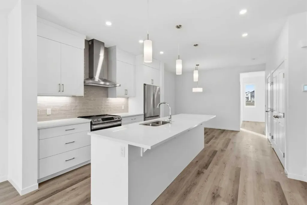 199 Annette Landing NW Calgary AB T3R 2K2