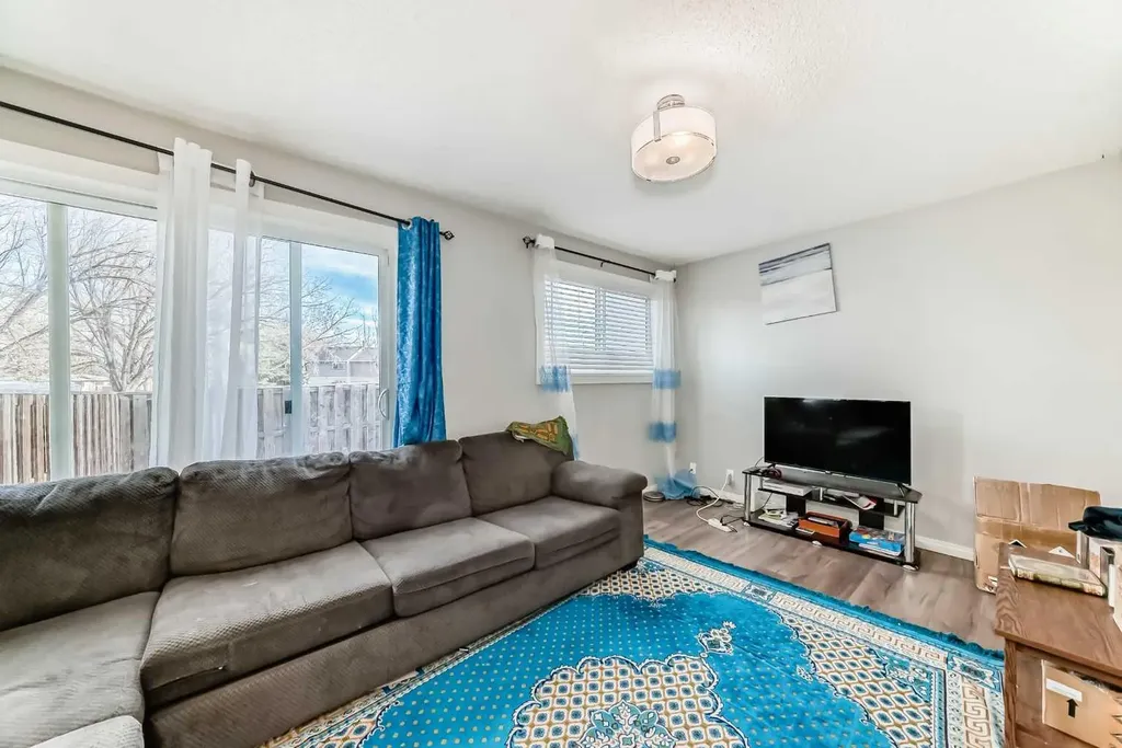 5520 1 Avenue SE Calgary AB T7A 5Z7