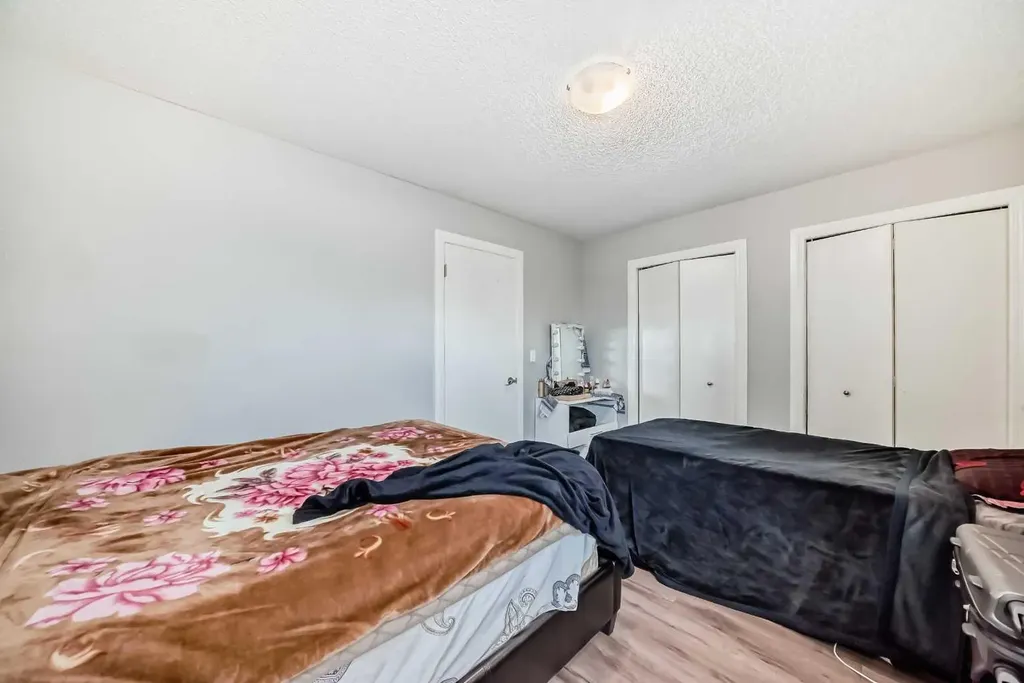 5520 1 Avenue SE Calgary AB T7A 5Z7