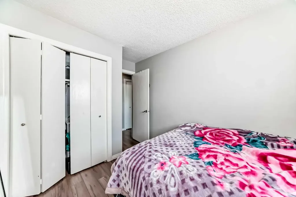 5520 1 Avenue SE Calgary AB T7A 5Z7