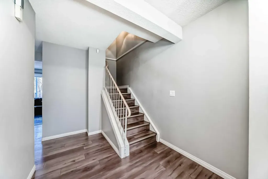 5520 1 Avenue SE Calgary AB T7A 5Z7
