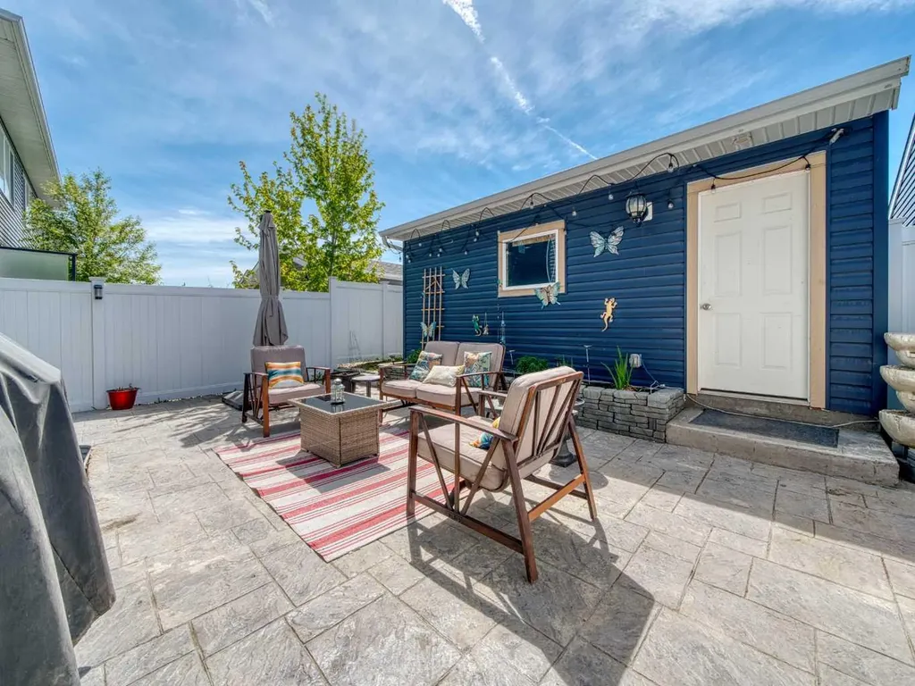 153 Chelsea Drive Chestermere AB T1X 1Z2